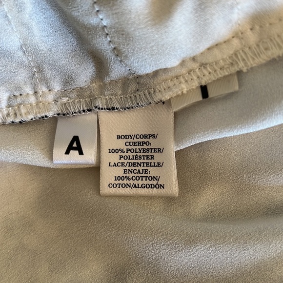 Ann Taylor Black White Sleeveless Lace Top size 4 - Picture 7 of 8